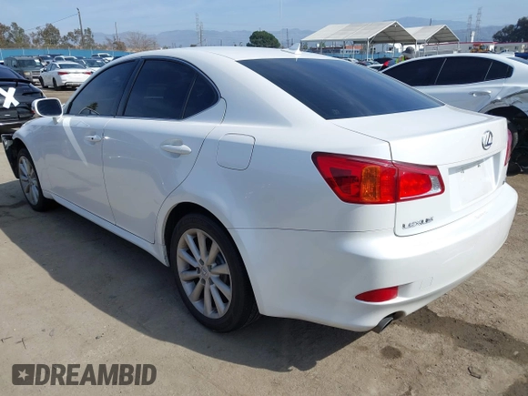 2009 Lexus IS with VIN JTHBK262595105106, listed as a IAAI auction lot 41612234 with 106,719 mi miles. Bid and sale history available at carsss.com. Image 3.
