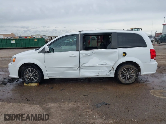 2017 Dodge Grand Caravan SXT with VIN 2C4RDGCG4HR662744, listed as a IAAI auction lot 41910753 with 73,060 mi miles and . Bid and sale history available at DreamBid. Image 14.