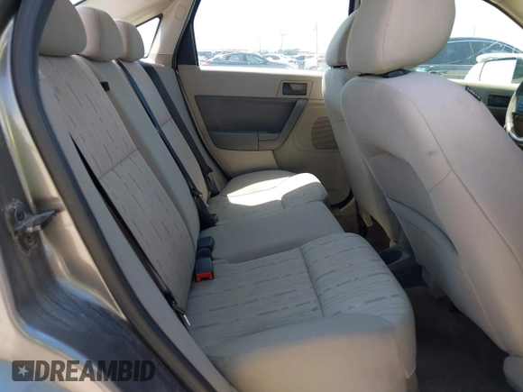 2011 Ford Focus SE with VIN 1FAHP3FN4BW174842, listed as a IAAI auction lot 42027681 with 58,616 mi miles. Bid and sale history available at carsss.com. Image 8.