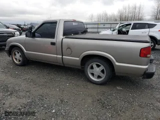 1998 Chevrolet S-10 LS with VIN 1GCCS1442W8245631, listed as a Copart auction lot 84759574 with 169,467 mi miles and Salvage Title. Bid and sale history available at carsss.com. Image 2.