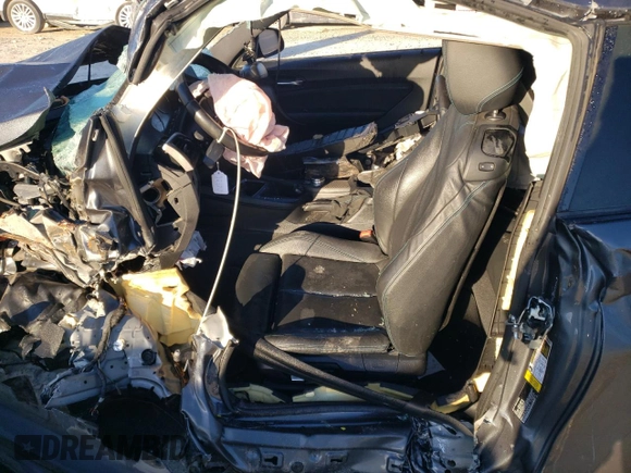 2018 BMW M2 z VIN WBS1J5C50J7B70191, wystawiony jako Copart lot #86976284 z przebiegiem Nie podano mil oraz Szkoda całkowita • Salvage title. Historia ofert i sprzedaży dostępna na DreamBid. Obrazek 7.