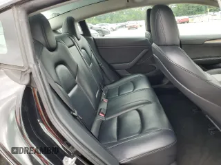 2023 Tesla Model 3 z VIN 5YJ3E1EA6PF437132, wystawiony jako Copart lot #59059455 z przebiegiem 104 063 mil mil oraz Czysty tytuł • Clean title. Historia ofert i sprzedaży dostępna na DreamBid. Obrazek 10.