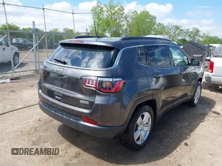 2022 Jeep Compass Latitude with VIN 3C4NJCBB5NT103444, listed as a IAAI auction lot 42237820 with 19,159 mi miles and . Bid and sale history available at DreamBid. Image 4.
