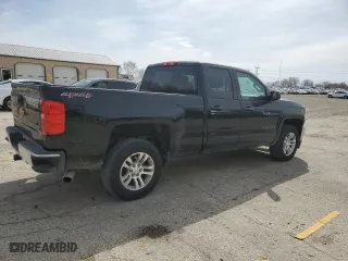 2017 Chevrolet Silverado 1500 LT with VIN 1GCVKREC0HZ400137, listed as a Copart auction lot 49123825 with 111,554 mi miles and Salvage Title. Bid and sale history available at carsss.com. Image 3.