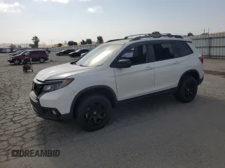2019 Honda Passport Sport z VIN 5FNYF8H22KB016114, wystawiony jako Copart lot #59904715 z przebiegiem Nie podano mil oraz Szkoda całkowita • Salvage title. Historia ofert i sprzedaży dostępna na DreamBid. Obrazek 1.
