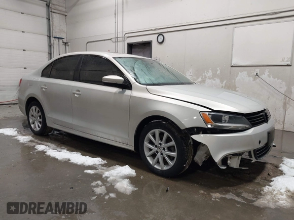 2011 Volkswagen Jetta Sedan SE PZEV with VIN 3VWDZ7AJ5BM378612, listed as a IAAI auction lot 41394130 with 80,046 mi miles. Bid and sale history available at carsss.com. Image 1.