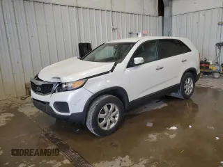 2012 Kia Sorento LX with VIN 5XYKT3A18CG233549, listed as a Copart auction lot 52532305 with 163,735 mi miles and Non Repairable. Bid and sale history available at carsss.com. Image 1.