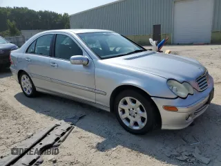 2005 Mercedes-Benz C 320 with VIN WDBRF64J95F557858, listed as a Copart auction lot 68310604 with 162,849 mi miles and Salvage Title. Bid and sale history available at DreamBid. Image 4.