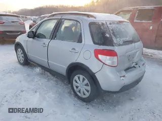 2011 Suzuki SX4 Crossover with VIN JS2YB5A36B6305317, listed as a IAAI auction lot 41333007 with 84,967 mi miles. Bid and sale history available at carsss.com. Image 3.