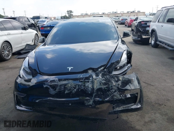 2023 Tesla Model 3 z VIN 5YJ3E1EA1PF546324, wystawiony jako IAAI lot #42103745 z przebiegiem 33 284 mil mil oraz . Historia ofert i sprzedaży dostępna na DreamBid. Obrazek 12.