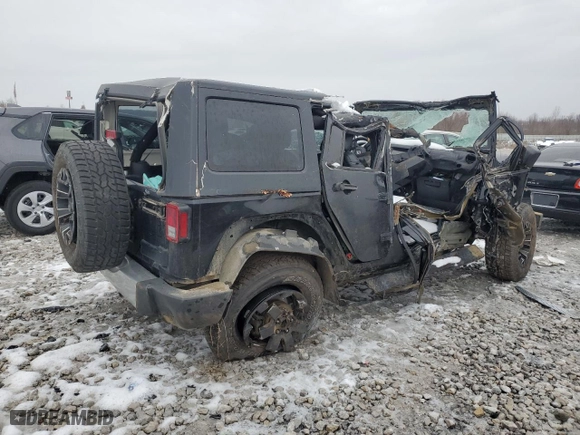 2015 Jeep Wrangler Unlimited Sahara with VIN 1C4HJWEG1FL641741, listed as a Copart auction lot 82763464 with 0 mi miles and Clean Title. Bid and sale history available at carsss.com. Image 3.