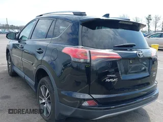 2018 Toyota RAV4 XLE with VIN 2T3RFREV0JW786393, listed as a IAAI auction lot 41997778 with 44,666 mi miles. Bid and sale history available at carsss.com. Image 3.