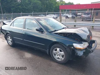 2000 Honda Accord EX z VIN 1HGCG1655YA007390, wystawiony jako IAAI lot #42321049 z przebiegiem 219 434 mil mil oraz . Historia ofert i sprzedaży dostępna na DreamBid. Obrazek 1.