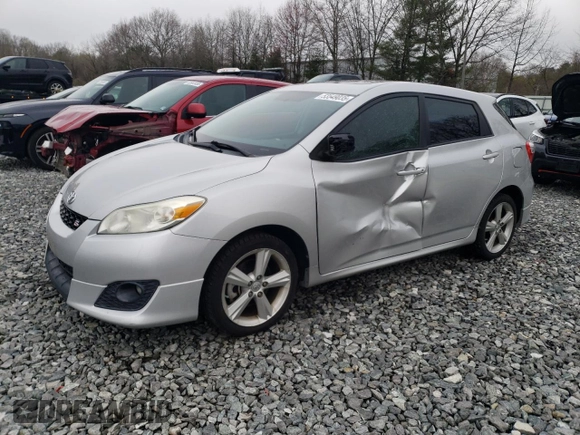 2010 Toyota Matrix S z VIN 2T1LE4EE9AC017087, wystawiony jako Copart lot #53549035 z przebiegiem 127 598 mil mil oraz Nie do naprawy • Non repairable. Historia ofert i sprzedaży dostępna na DreamBid. Obrazek 1.