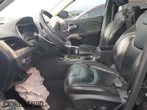2017 Jeep Cherokee Latitude z VIN 1C4PJMCB1HW632045, wystawiony jako Copart lot #88050445 z przebiegiem 155 257 mil mil oraz Szkoda całkowita • Salvage title. Historia ofert i sprzedaży dostępna na DreamBid. Obrazek 7.