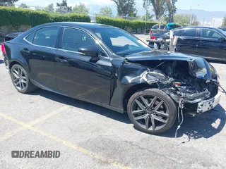 2018 Lexus IS 300 z VIN JTHBA1D24J5061958, wystawiony jako IAAI lot #42140365 z przebiegiem 88 933 mil mil oraz . Historia ofert i sprzedaży dostępna na DreamBid. Obrazek 1.