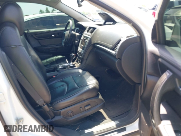 2016 GMC Acadia SLT with VIN 1GKKRRKD8GJ281959, listed as a IAAI auction lot 42052576 with 207,816 mi miles. Bid and sale history available at carsss.com. Image 5.