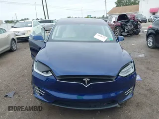 2018 Tesla Model X 75D with VIN 5YJXCAE2XJF111180, listed as a IAAI auction lot 41988079 with 114,593 mi miles and . Bid and sale history available at DreamBid. Image 12.