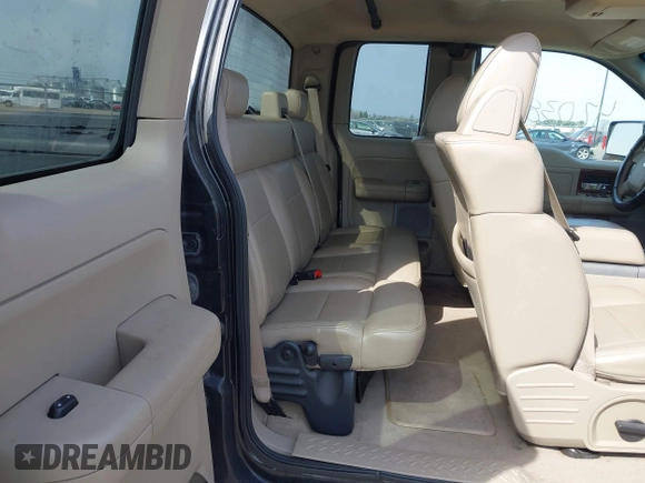 2006 Ford F-150 XLT with VIN 1FTPX12536NA71374, listed as a IAAI auction lot 42038669 with 257,323 mi miles. Bid and sale history available at carsss.com. Image 8.