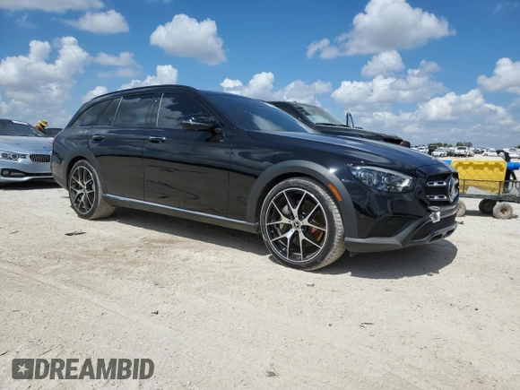 2023 Mercedes-Benz E-Class E 450 with VIN W1KZH6AB7PB167270, listed as a Copart auction lot 72345164 with 2,295 mi miles and Salvage Title. Bid and sale history available at carsss.com. Image 4.