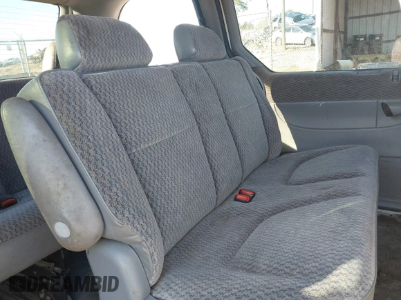 1999 Dodge Caravan SE with VIN 2B4GP45G0XR312100, listed as a IAAI auction lot 40966771 with 233,188 mi miles and . Bid and sale history available at carsss.com. Image 8.