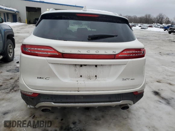 2017 Lincoln MKC Premiere z VIN 5LMCJ1D95HUL32196, wystawiony jako Copart lot #45160455 z przebiegiem 131 285 mil mil oraz Szkoda całkowita • Salvage title. Historia ofert i sprzedaży dostępna na DreamBid. Obrazek 6.