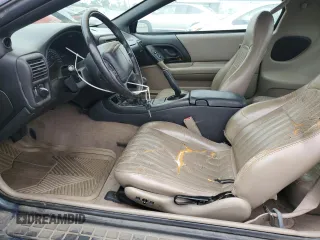 2000 Chevrolet Camaro Z28 z VIN 2G1FP22G3Y2113181, wystawiony jako Copart lot #53142765 z przebiegiem 191 379 mil mil oraz Czysty tytuł • Clean title. Historia ofert i sprzedaży dostępna na DreamBid. Obrazek 7.