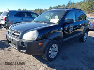 2007 Hyundai Tucson SE with VIN KM8JN72D17U590769, listed as a IAAI auction lot 41003503 with 143,462 mi miles and . Bid and sale history available at DreamBid. Image 2.
