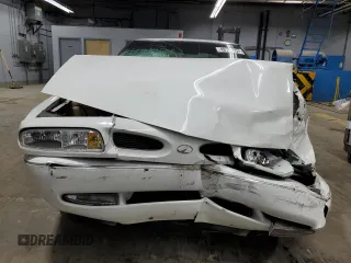 1998 Oldsmobile 88 LS z VIN 1G3HN52K9W4823866, wystawiony jako Copart lot #49150535 z przebiegiem 54 125 mil mil oraz Szkody całkowita. Historia ofert i sprzedaży dostępna na DreamBid. Obrazek 5.