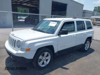 2014 Jeep Patriot Sport z VIN 1C4NJPBA3ED869659, wystawiony jako IAAI lot #42590584 z przebiegiem 60 194 mil mil oraz . Historia ofert i sprzedaży dostępna na DreamBid. Obrazek 2.