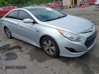 2012 Hyundai Sonata Hybrid z VIN KMHEC4A43CA028214, wystawiony jako IAAI lot #42276749 z przebiegiem 199 230 mil mil oraz . Historia ofert i sprzedaży dostępna na DreamBid. Obrazek 1.