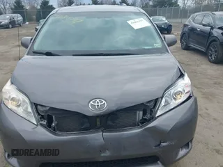 2014 Toyota Sienna LE AAS z VIN 5TDKK3DC2ES519967, wystawiony jako IAAI lot #41863397 z przebiegiem 124 130 mil mil oraz . Historia ofert i sprzedaży dostępna na DreamBid. Obrazek 12.