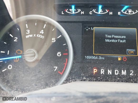 2015 Ford F-150 XLT w/HD Payload Pkg with VIN 1FTFW1EF3FFB70225, listed as a IAAI auction lot 41890185 with 169,564 mi miles. Bid and sale history available at carsss.com. Image 15.