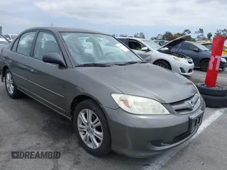 2005 Honda Civic VP with VIN 2HGES16335H632874, listed as a IAAI auction lot 42136118 with 260,883 mi miles and . Bid and sale history available at carsss.com. Image 1.
