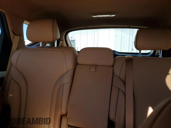 2025 Genesis GV80 z VIN KMUHDESC9SU214604, wystawiony jako Copart lot #50236995 z przebiegiem 4746 mil mil oraz Szkody całkowita. Historia ofert i sprzedaży dostępna na DreamBid. Obrazek 10.