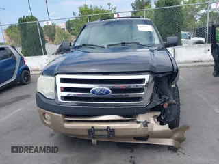 2013 Ford Expedition XLT z VIN 1FMJU1H53DEF16906, wystawiony jako IAAI lot #42196613 z przebiegiem 203 071 mil mil oraz . Historia ofert i sprzedaży dostępna na DreamBid. Obrazek 13.