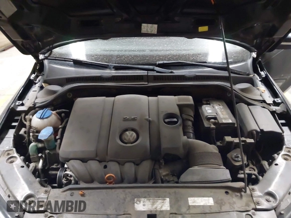 2013 Volkswagen Jetta SE with VIN 3VWDX7AJ8DM258179, listed as a IAAI auction lot 42184402 with 105,807 mi miles and . Bid and sale history available at DreamBid. Image 10.