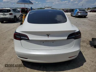 2021 Tesla Model 3 Standard Range Plus z VIN 5YJ3E1EA3MF085641, wystawiony jako Copart lot #56849295 z przebiegiem 123 350 mil mil oraz Tytuł czysty. Historia ofert i sprzedaży dostępna na DreamBid. Obrazek 6.