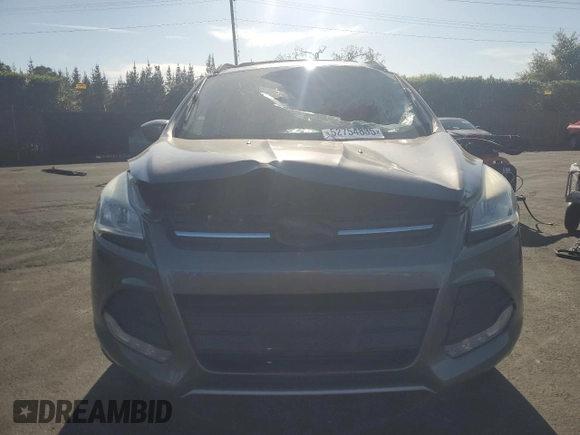 2013 Ford Escape SE с VIN 1FMCU0G98DUC62607, выставлен на аукционе Copart как лот 52754835 с пробегом Не указан миль и Списание • Salvage title. История ставок и продаж доступна на DreamBid. Изображение 5.