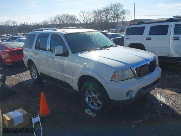 2004 Lincoln Aviator Luxury with VIN 5LMEU68H24ZJ49589, listed as a IAAI auction lot 41608691 with 211,635 mi miles. Bid and sale history available at carsss.com. Image 1.