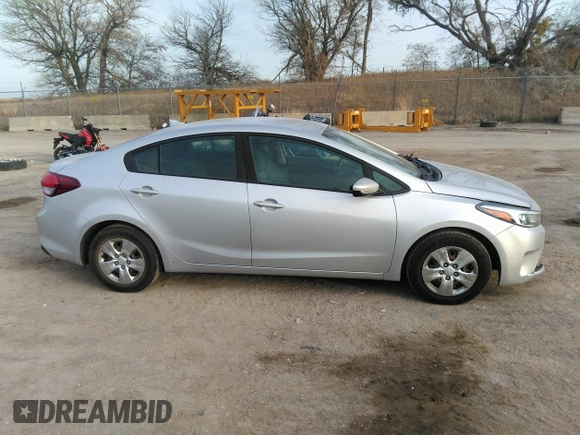 2018 Kia Forte LX with VIN 3KPFK4A79JE210080, listed as a IAAI auction lot 40681931 with 124,986 mi miles and . Bid and sale history available at DreamBid. Image 13.