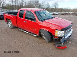 2009 Chevrolet Silverado 1500 LT with VIN 1GCEK29J09Z228449, listed as a IAAI auction lot 41823083 with 145,109 mi miles. Bid and sale history available at carsss.com. Image 1.