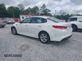 2017 Kia Optima LX z VIN 5XXGT4L32HG161091, wystawiony jako IAAI lot #42266149 z przebiegiem 166 254 mil mil oraz . Historia ofert i sprzedaży dostępna na DreamBid. Obrazek 3.