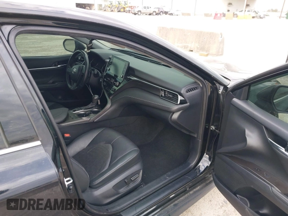 2022 Toyota Camry XSE z VIN 4T1K61AK2NU700840, wystawiony jako IAAI lot #41352884 z przebiegiem 98 634 mil mil oraz . Historia ofert i sprzedaży dostępna na DreamBid. Obrazek 5.