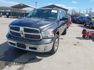 2016 Ram 1500 Big Horn z VIN 3C6RR7LT3GG123977, wystawiony jako IAAI lot #41869762 z przebiegiem 178 415 mil mil oraz . Historia ofert i sprzedaży dostępna na DreamBid. Obrazek 2.