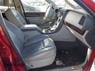 2004 Lincoln Aviator Luxury z VIN 5LMEU88H24ZJ52553, wystawiony jako IAAI lot #41715408 z przebiegiem 100 920 mil mil oraz . Historia ofert i sprzedaży dostępna na DreamBid. Obrazek 5.