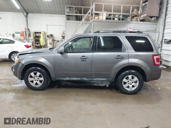 2010 Ford Escape Limited z VIN 1FMCU9EG2AKC17658, wystawiony jako IAAI lot #42430110 z przebiegiem 143 964 mil mil oraz . Historia ofert i sprzedaży dostępna na DreamBid. Obrazek 14.