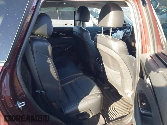 2019 Kia Sorento SX V6 with VIN 5XYPKDA59KG459776, listed as a IAAI auction lot 41602651 with 38,445 mi miles. Bid and sale history available at carsss.com. Image 8.