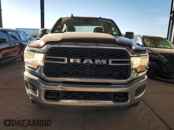 2019 Ram 2500 Tradesman z VIN 3C6UR5CL2KG614175, wystawiony jako Copart lot #85055404 z przebiegiem 106 566 mil mil oraz Szkoda całkowita • Salvage title. Historia ofert i sprzedaży dostępna na DreamBid. Obrazek 5.