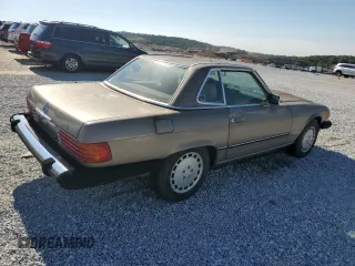 1987 Mercedes-Benz 560 with VIN WDBBA48D1HA062323, listed as a Copart auction lot 70785994 with 138,909 mi miles and Clean Title. Bid and sale history available at carsss.com. Image 3.